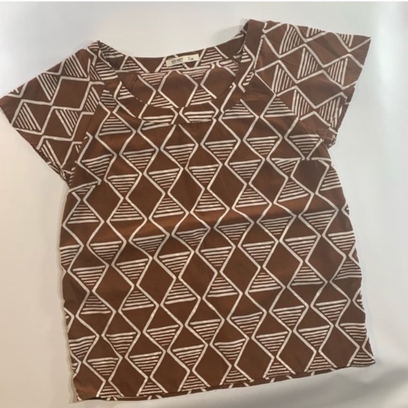 Old Navy | Brown Beige Print Short Sleeve Triangular - Picture 7 of 7